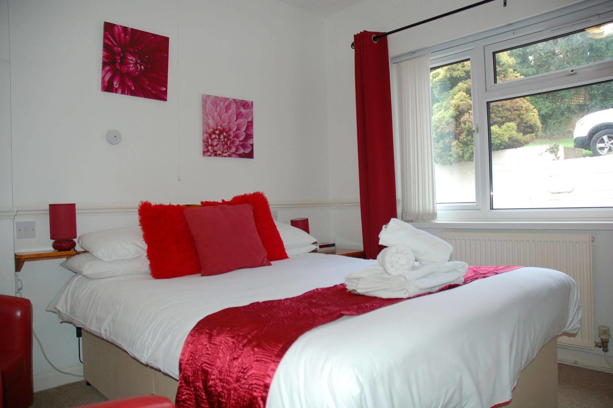 Cottage Court Hotel Tenby Exterior foto